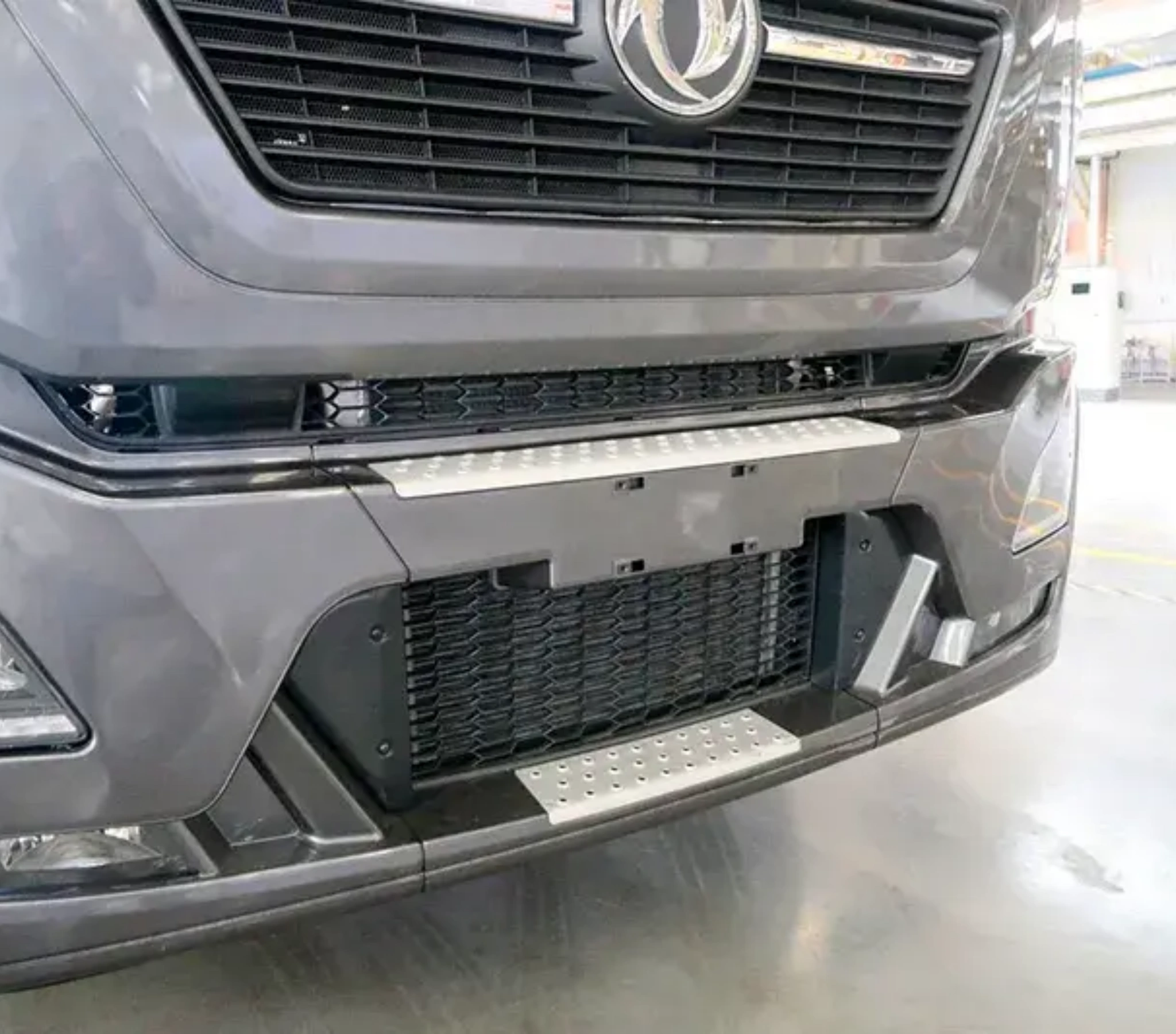 DONGFENG Tianlong KL Cab Assembly