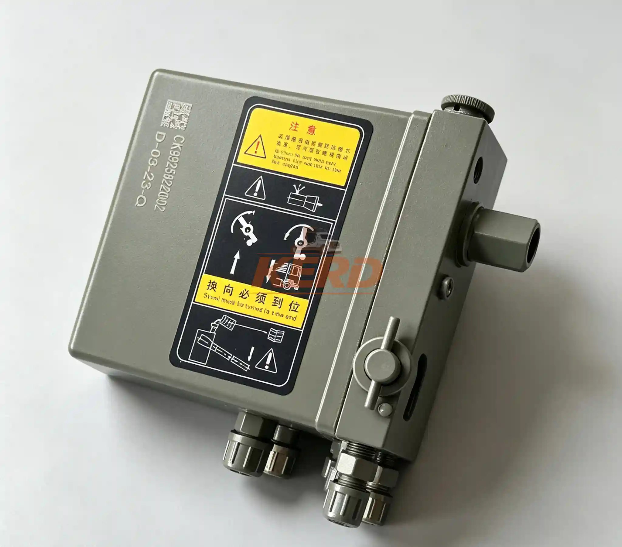 Sinotruk Howo A7 Truck Parts- WG9925822002 Manual Cab Lift Pump A7